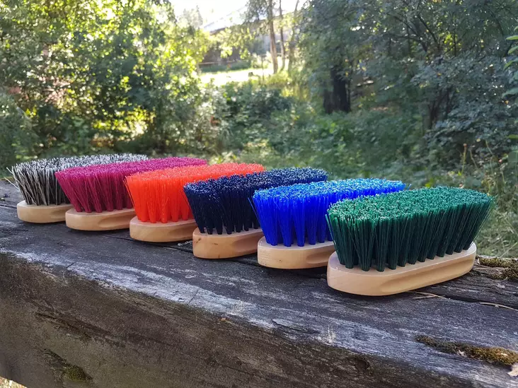 Globus dandy harja 16x6cm - Harjat ja kaviokoukut - glo700100 - 1