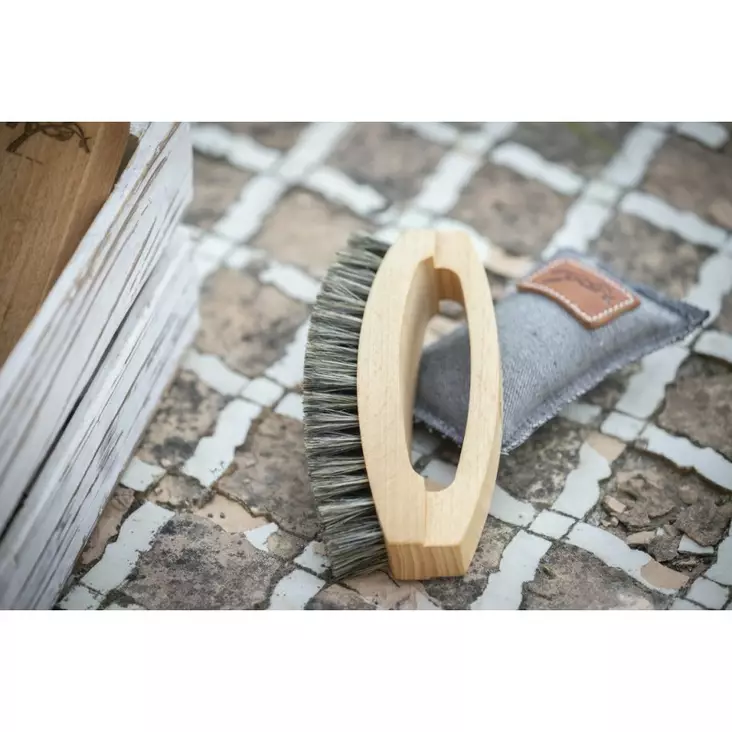 Penelope pehmeä pääharja kahvalla - Harjat ja kaviokoukut - ek700717 - 1