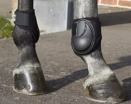 Back on track Royal hivutussuojat musta - Suojat taakse - bot2078 - 1